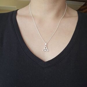 New Dainty Silver Celtic Knot Necklace